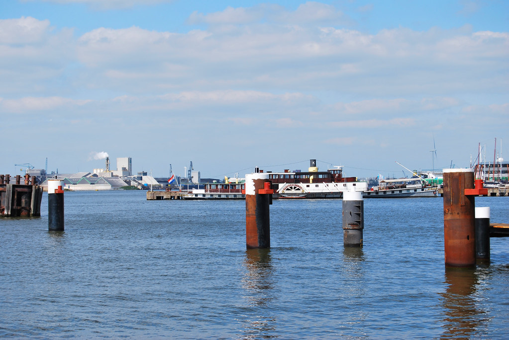 Dans le port d'Amsterdam... Marie du Val Couesnon Flickr