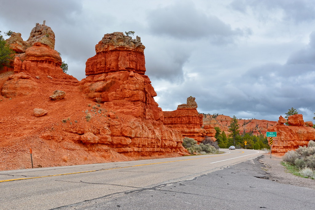 Red Canyon Utah Highway 12 passes through Red Canyon Dix… Flickr