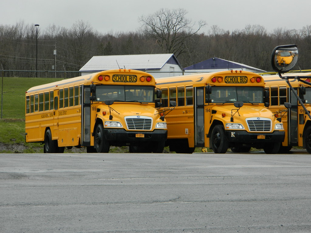 Holland Patent Central School 195, 194 Bus lot Holland P… Flickr