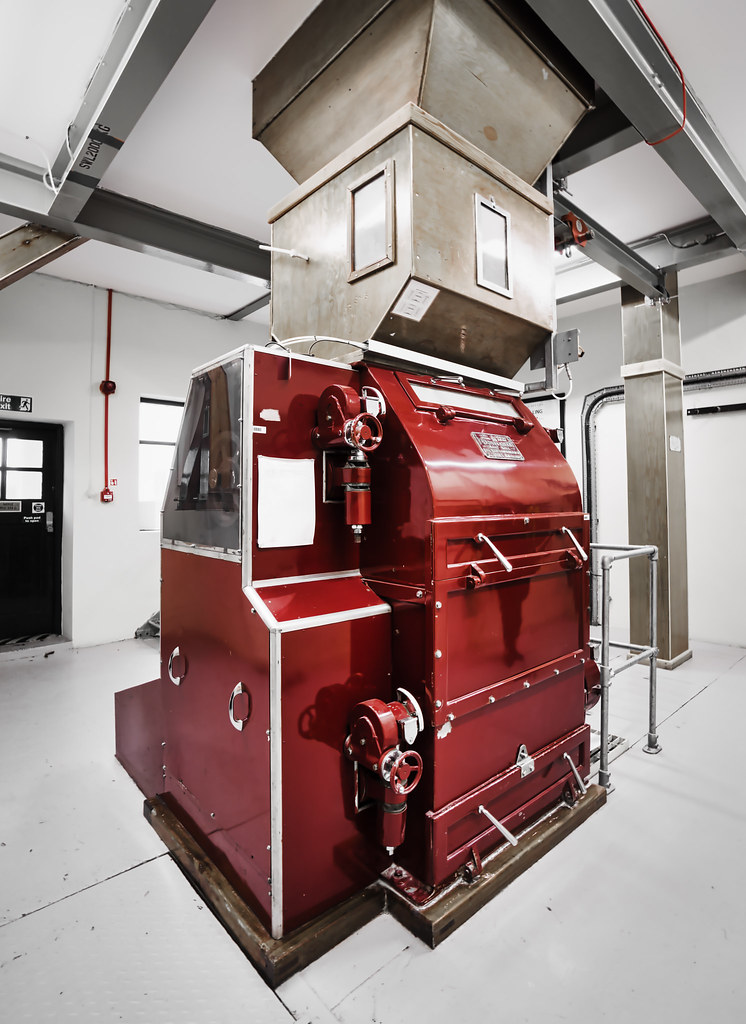 Lagavulins Porteus Patent Malt Mill Lagavulin's Porteus Pa… Flickr