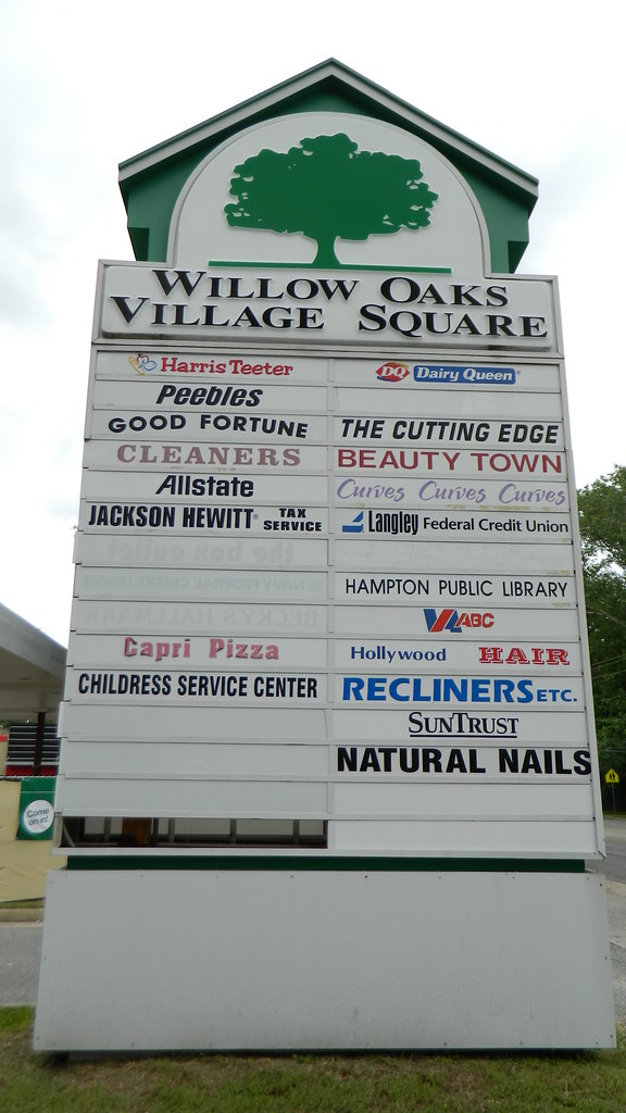 Willow Oaks Village Square sign Willow Oaks Village Square… Flickr