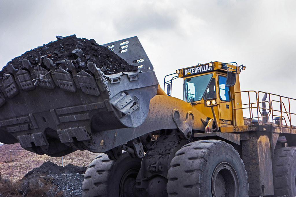 Front end loader at Jerritt Canyon Sprott Global Research Flickr