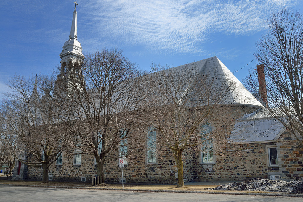 Église de L'AngeGardien JeanGuy Duc Flickr