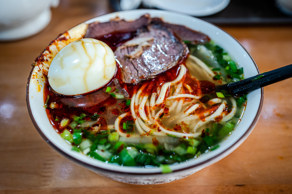 Lanzhou Beef Noodle Soup Lanzhou beef noodle soup (兰州拉面, l… Flickr