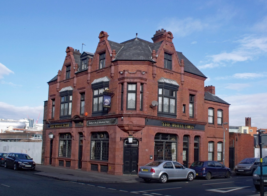 The White Swan, Bradford Street I returned to Digbeth to g… Flickr