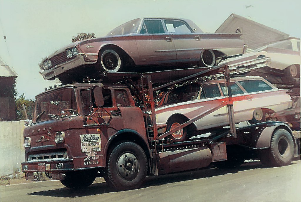 Hadley Ford "C" (O/O) 1960 Fords on an O/O rig. This photo… Flickr