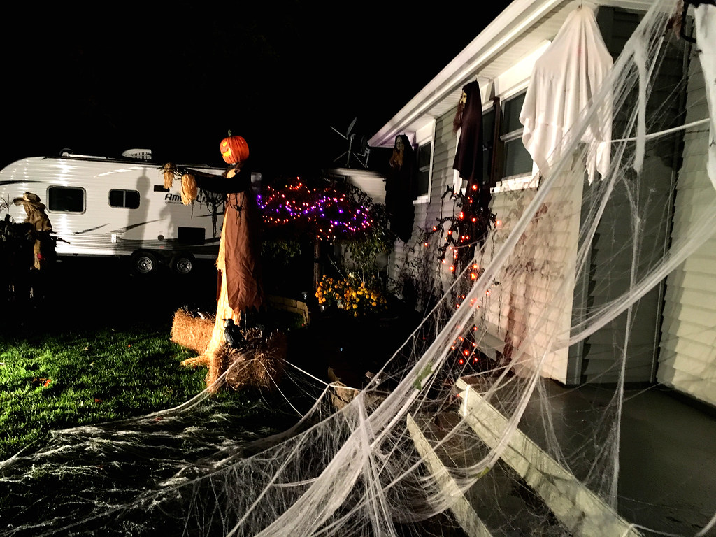 Halloween deco Rochester, NY Julia O Flickr