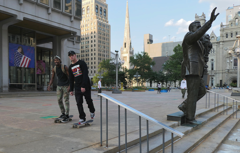 Frank Rizzo statue statue (now removed), Philadelphia, Jun… Flickr