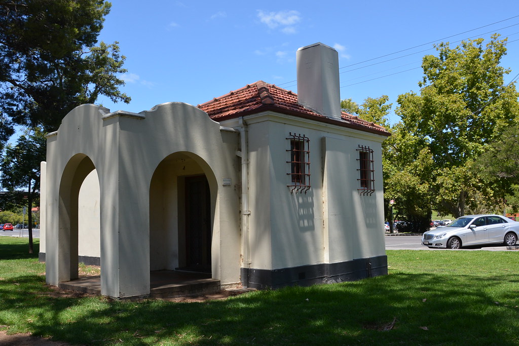Adelaide Water Police Station, on Victoria Drive above the… Flickr