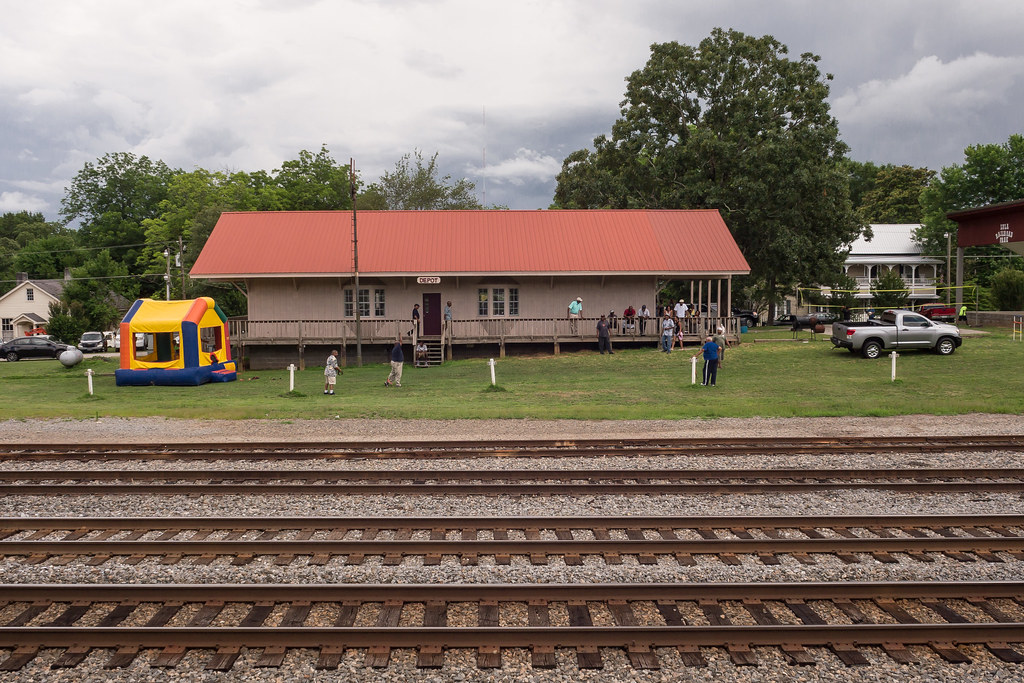Community Center in Lula, jwcjr Flickr
