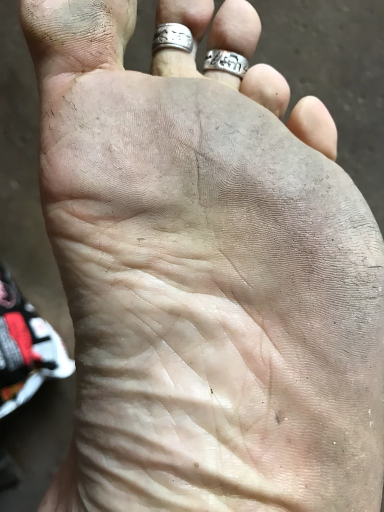 3A82F63734514A7CA31FFBDEB14137BF barefoot Patrick Flickr