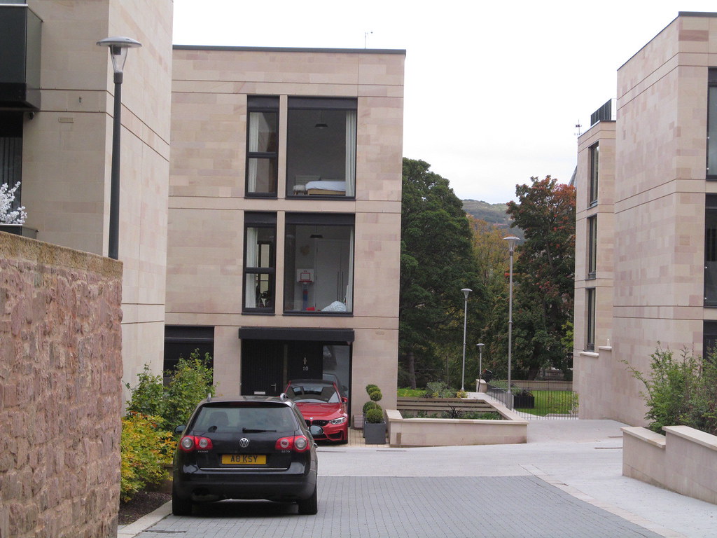 1811370 Woodcroft Road Woodcroft Road, Edinburgh, Scotla… Flickr