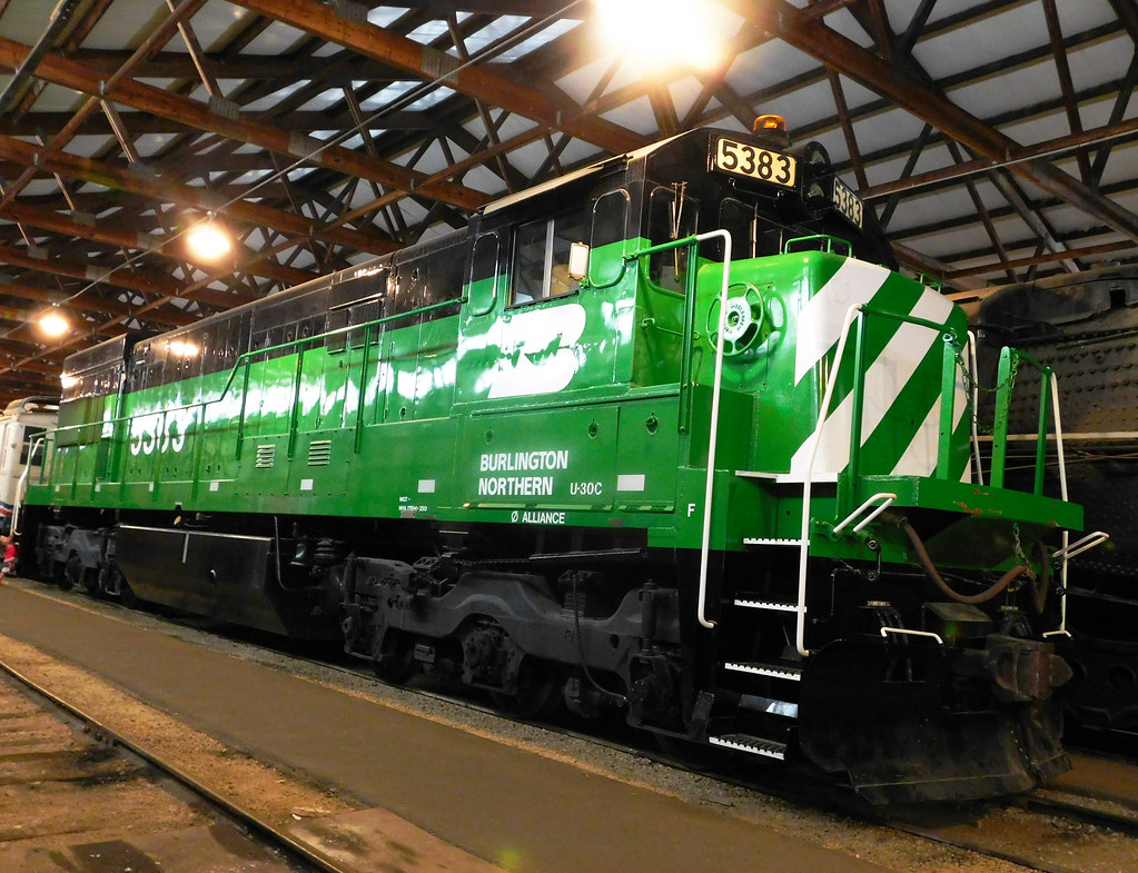 Burlington Northern 5383 BN 5383, a U30C, on display at th… Flickr