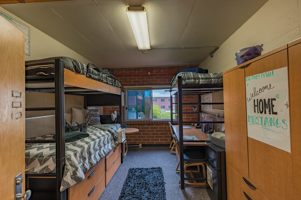 Trinity Hall Triple Room Each student in a triple room wil… Flickr