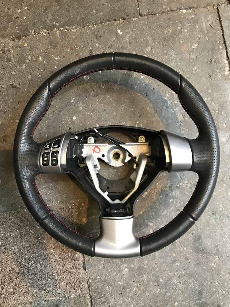 OEM Suzuki Swift Sport leather steering wheel スイフト族の
