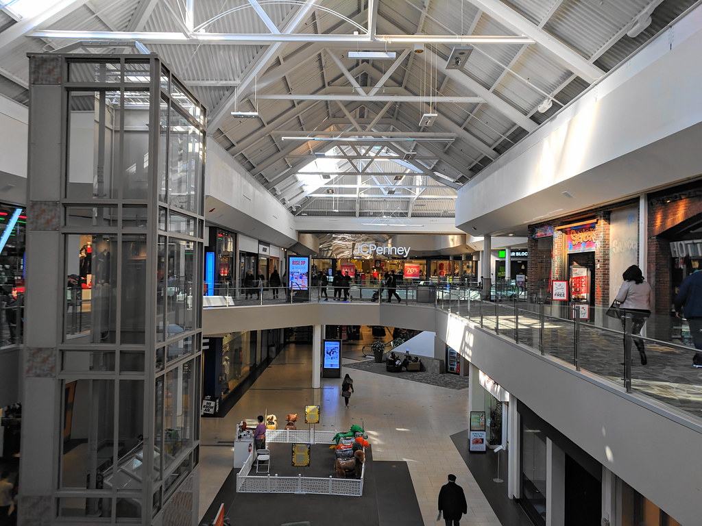 Crystal Mall (Waterford, Connecticut) JJBers Flickr