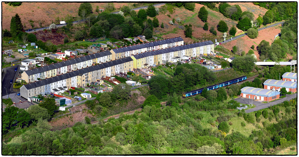 Passing Rhymney Valley's Terraced Houses A pair of Class 1… Flickr