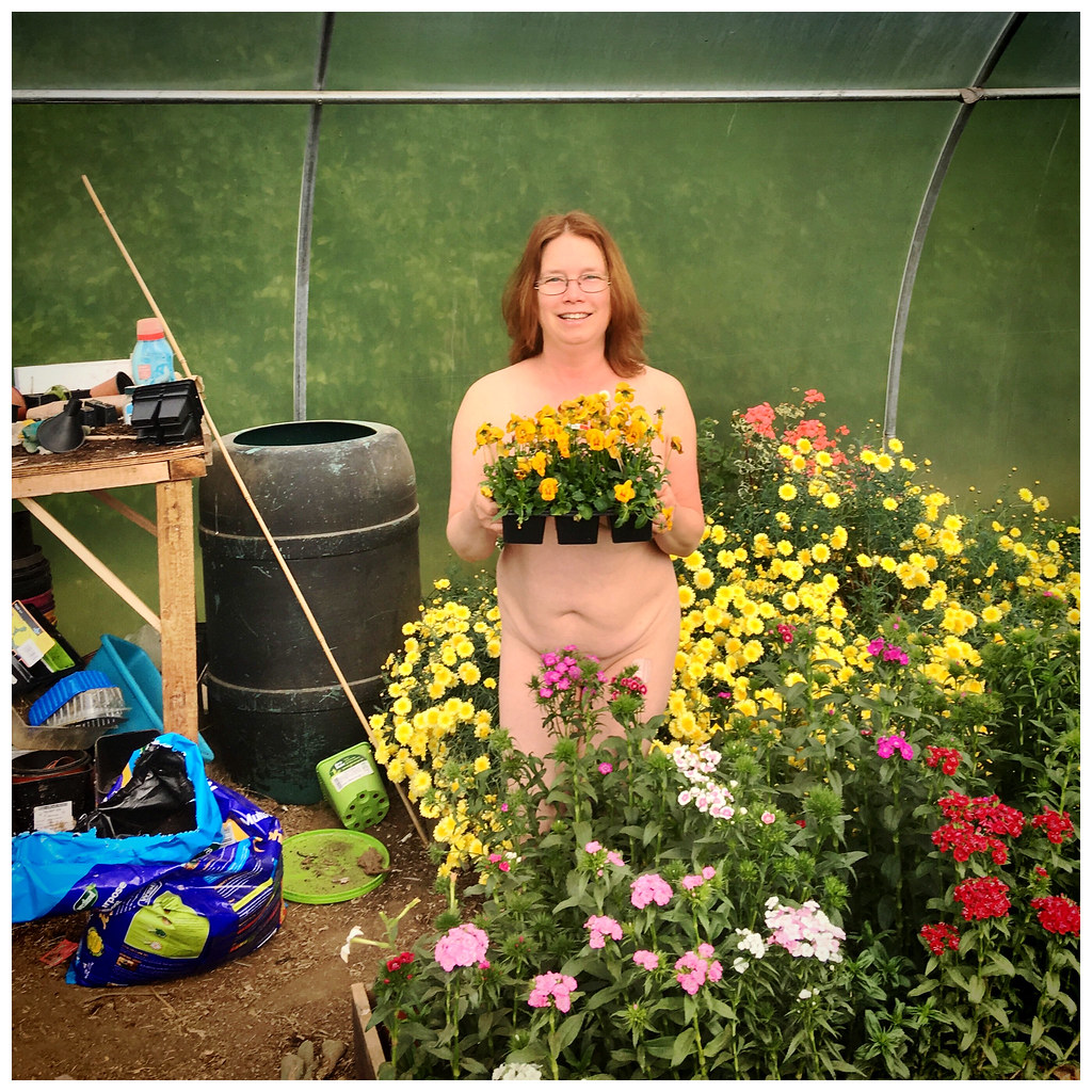 Happy World Naked Gardening Day! Anyone of a nervous dispo… Flickr
