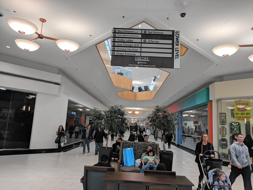 Holyoke Mall (Ingleside, Holyoke, Massachusetts) JJBers Flickr