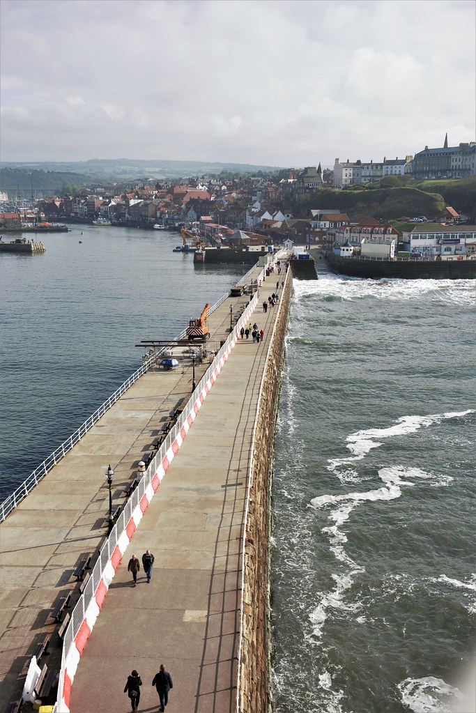 Whitby & Low Tide Flickr
