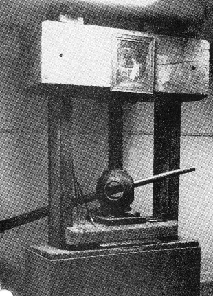 550115 Paper Museum Arrives 005 Charles Brookshire Flickr