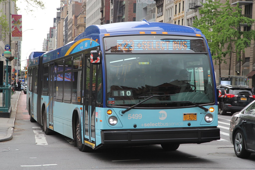 IMG_5533 2018 LF60102 LFS 5499 M23SBS at 23rd Street and… Flickr