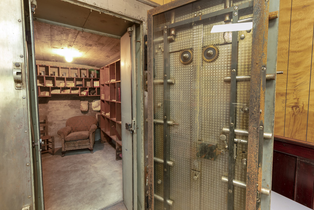 Gassaway Bank and Post Office (historic), Cannon County, T… Flickr