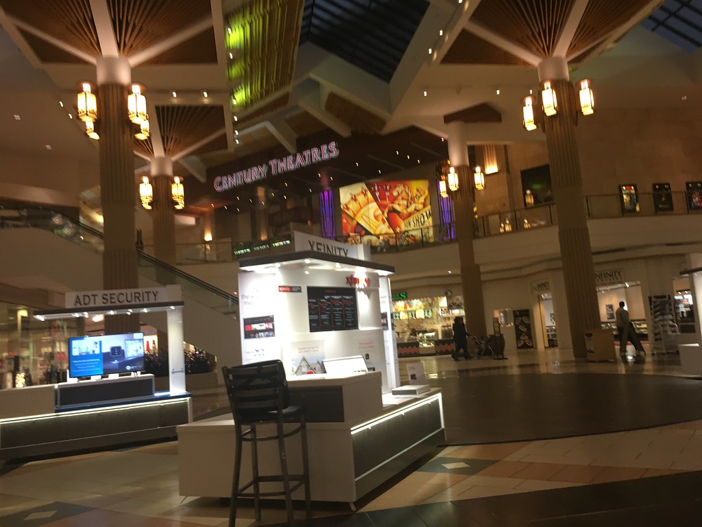 Stratford Square MallBloomingdale, Illinois Stratford Squ… Flickr