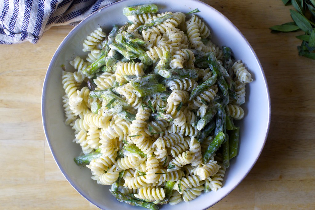 asparagus, goat cheese, and lemon pasta Asparagus Goat Che… Flickr