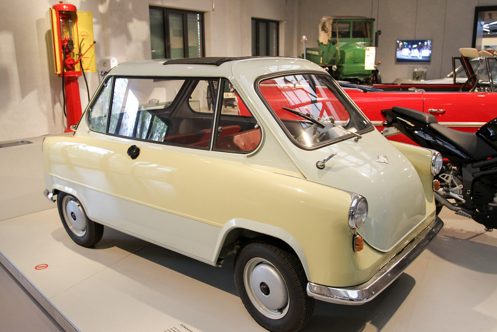 Zündapp Janus Das Auto sieht von vorn und hinten fast glei… Flickr