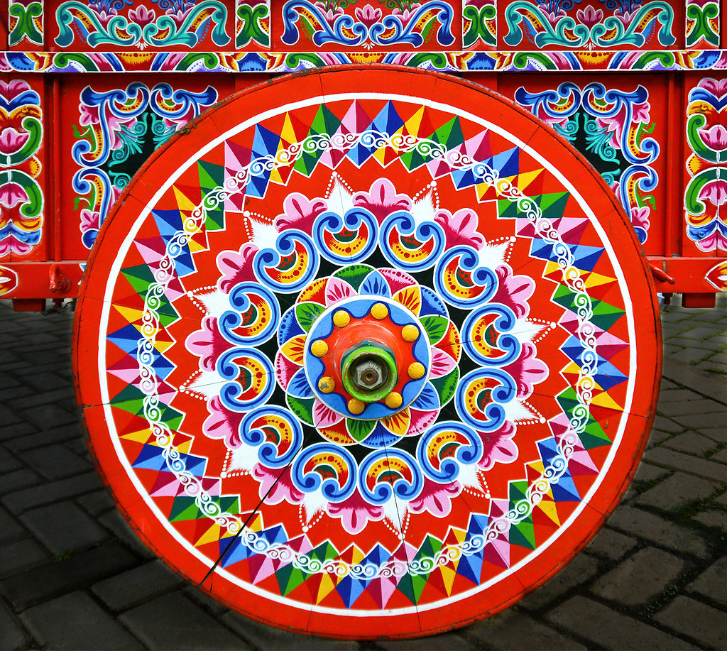 photo Painted Oxcart Wheel, Costa Rica The most prominen… Flickr