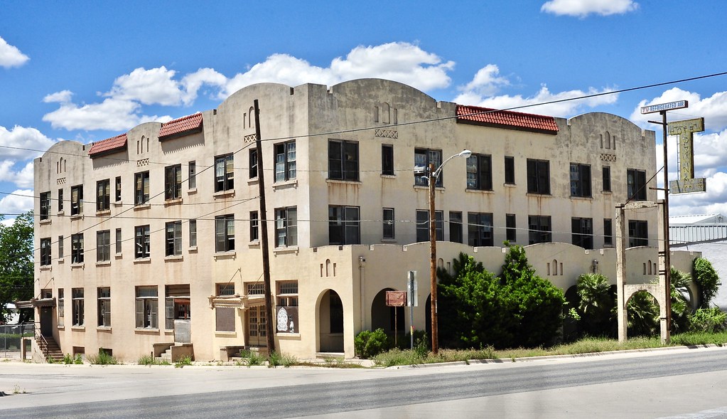 Hotel Ozona Ozona, Texas The Ozona was built around 1893… Flickr