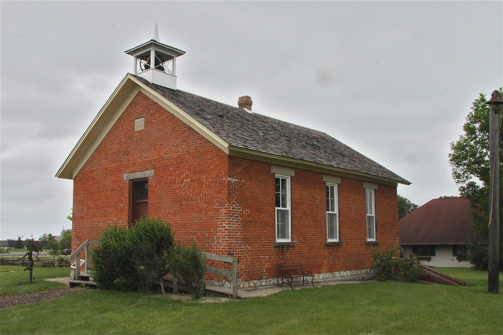 Little Red Schoolhouse " The little red schoolhouse was bu… Flickr