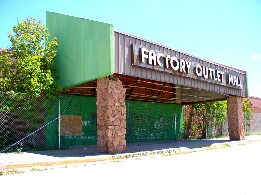 BELZ aka Factory Outlet Mall ALLEN Tx DEMOLISHED Photo … Flickr
