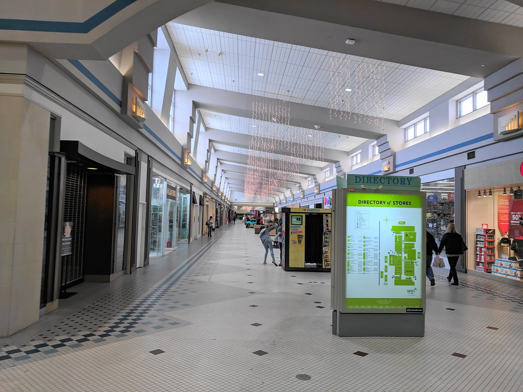 Enfield Square Mall (Enfield, Connecticut) JJBers Flickr