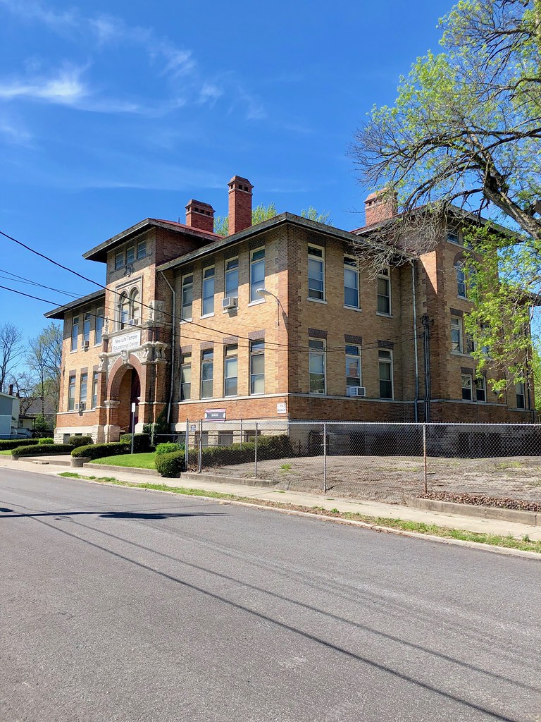 Old Madisonville School, Madisonville, Cincinnati, OH Flickr