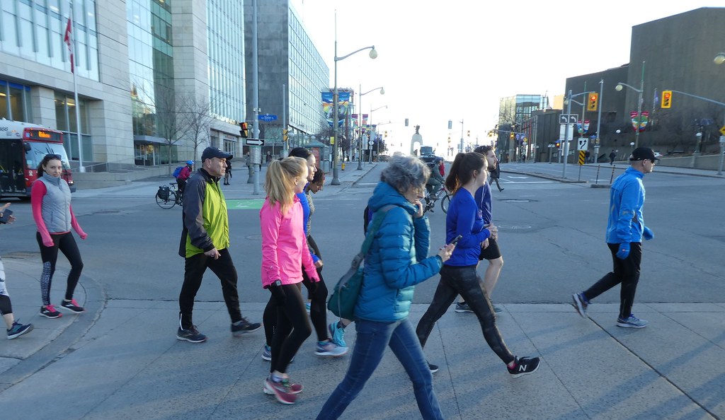 Running Room (Slater St) April 16, 2019 P1060428 Flickr