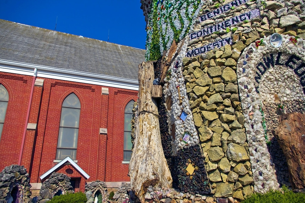 Dickeyville Grotto, Holy Ghost Catholic Church, Dickyville… Flickr