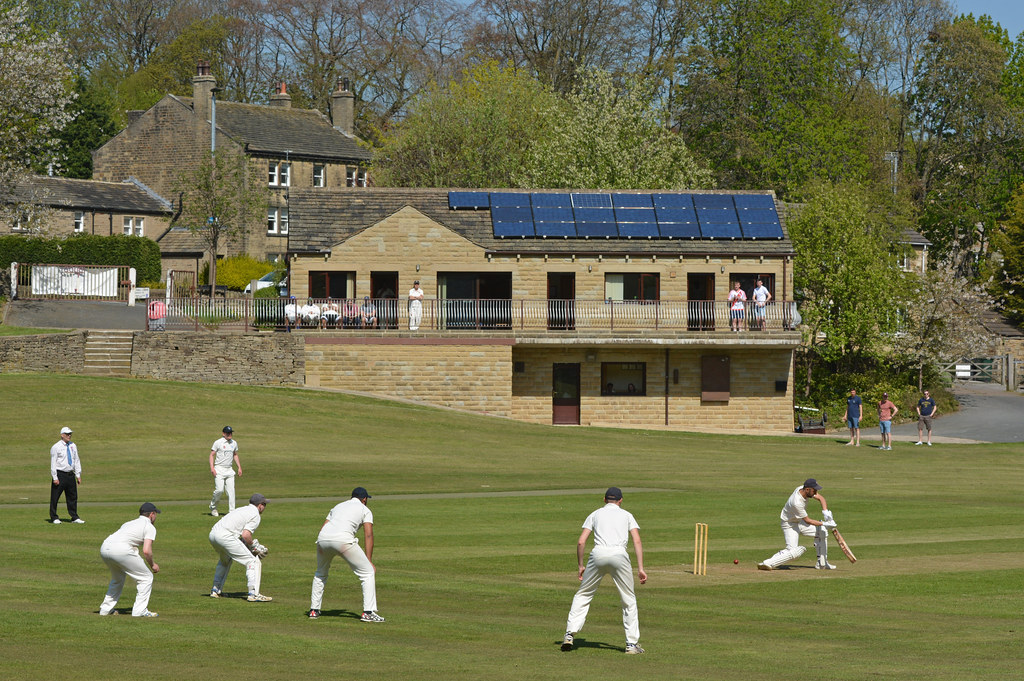 Anxious Moment Wakefield Road, home to Denby Dale Cricket … Flickr
