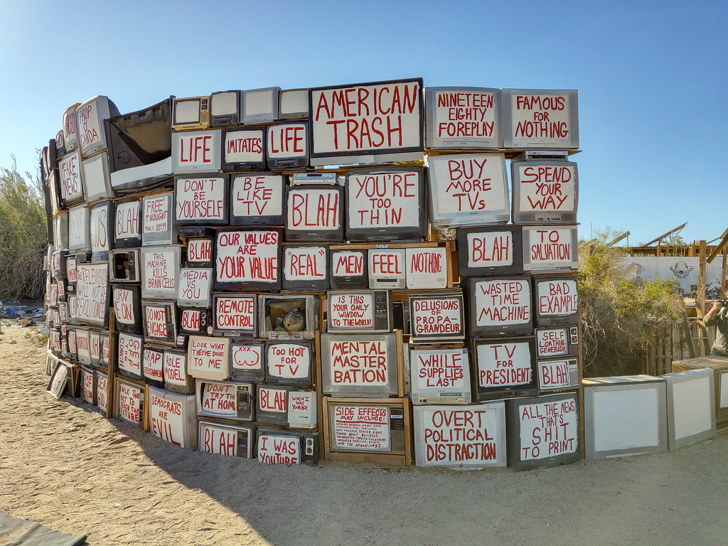 Salton Sea East Jesus Once a Pleistocene age sea, the Sa… Flickr