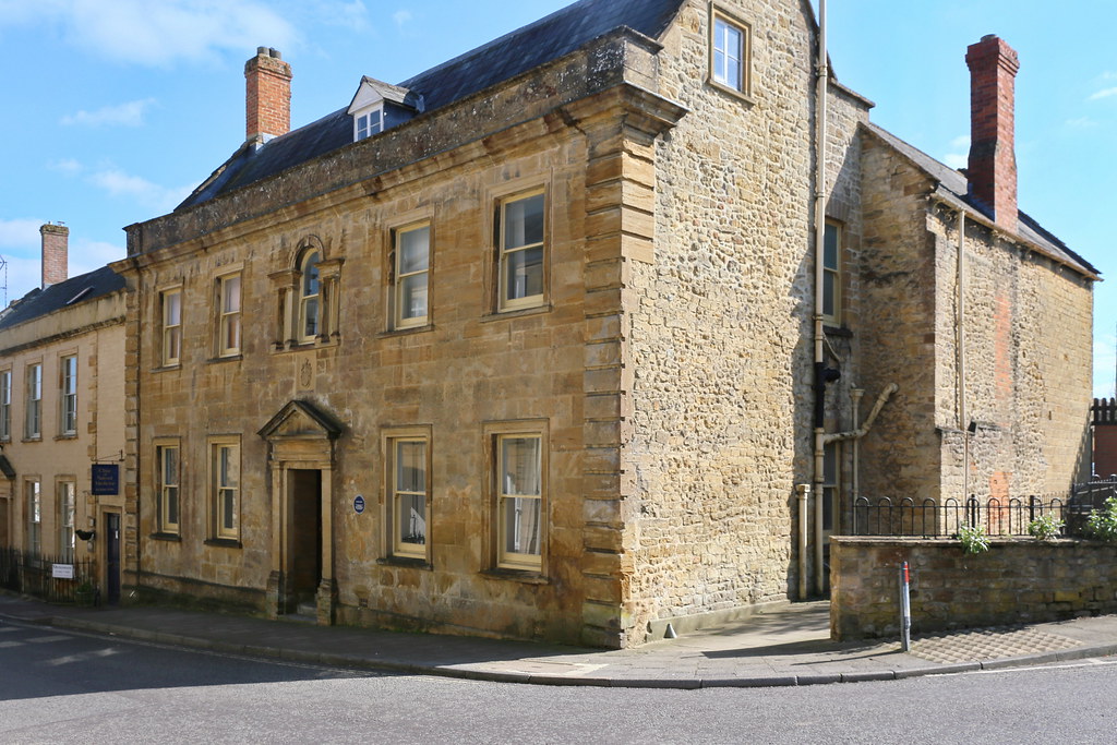 Crewkerne, Church St, 09 House, now offices. Early C18. MA… Flickr