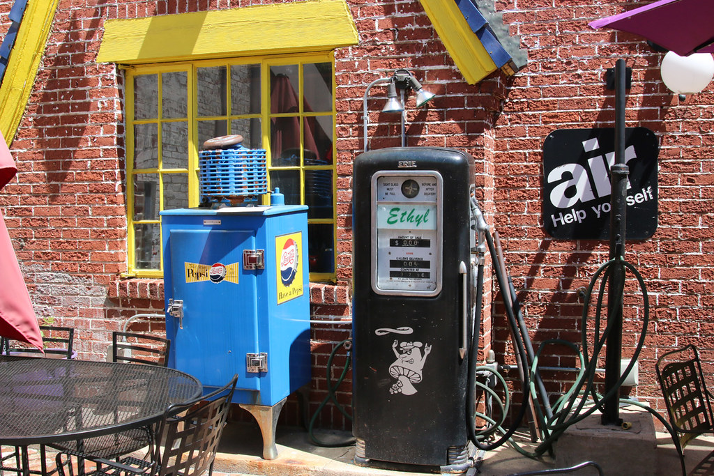 Asheville NC April 2019 Former Pure/76 gas station, now Me… Flickr