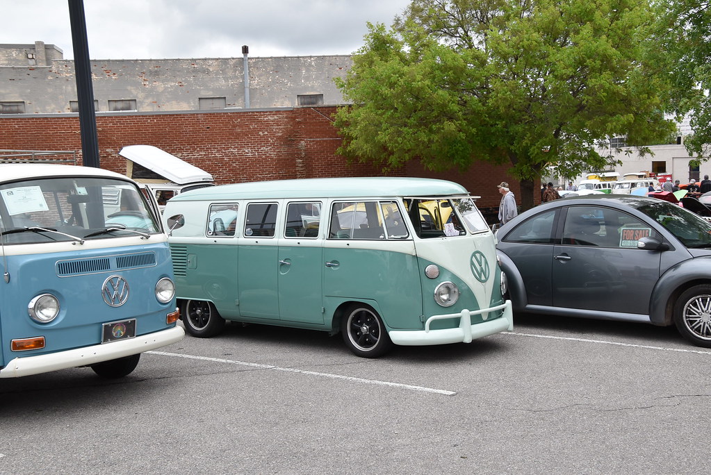 VDubs on Auto Alley VW on Auto Alley in Oklahoma City Andrew Penney