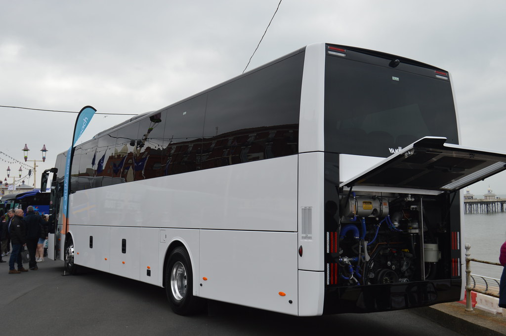Arriva Bus & Coach Ltd., Cleckheaton Van Hool EX16M Flickr
