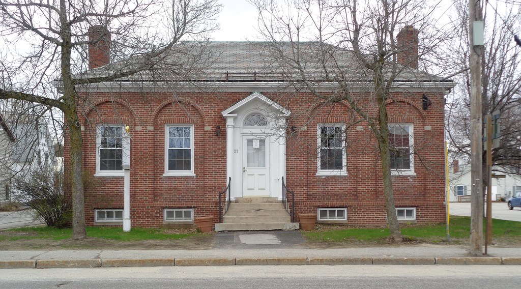 Paris Public Library (South Paris, ME) Built in 192627. A… Flickr