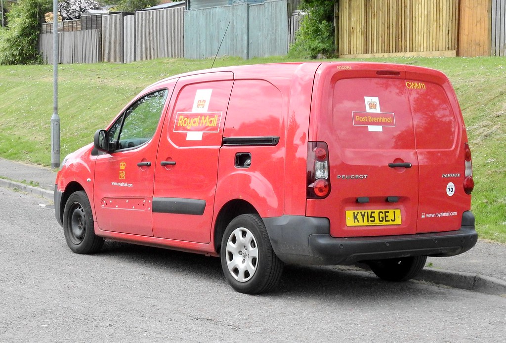 Damaged Post Office Peugeot Partner, Bagley Court, Cwmbran… Flickr