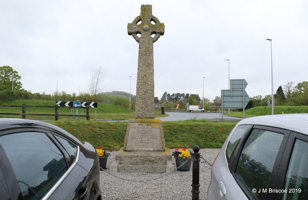 Four Crosses WW1 War Memorial Four Crosses WW1 War Memoria… Flickr