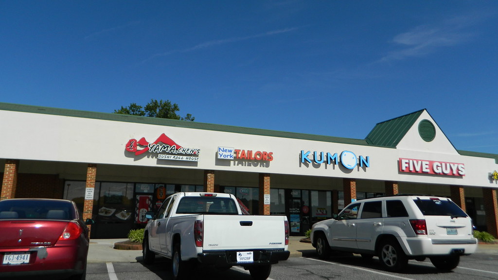 Pembroke Meadows Shopping Center stores a photo on Flickriver