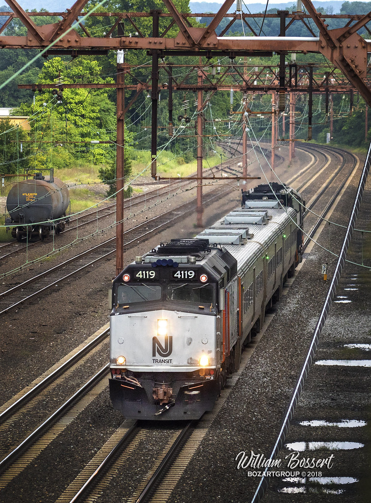 East Dover with NJT1074 and 4119 east end out. East Dov… Flickr