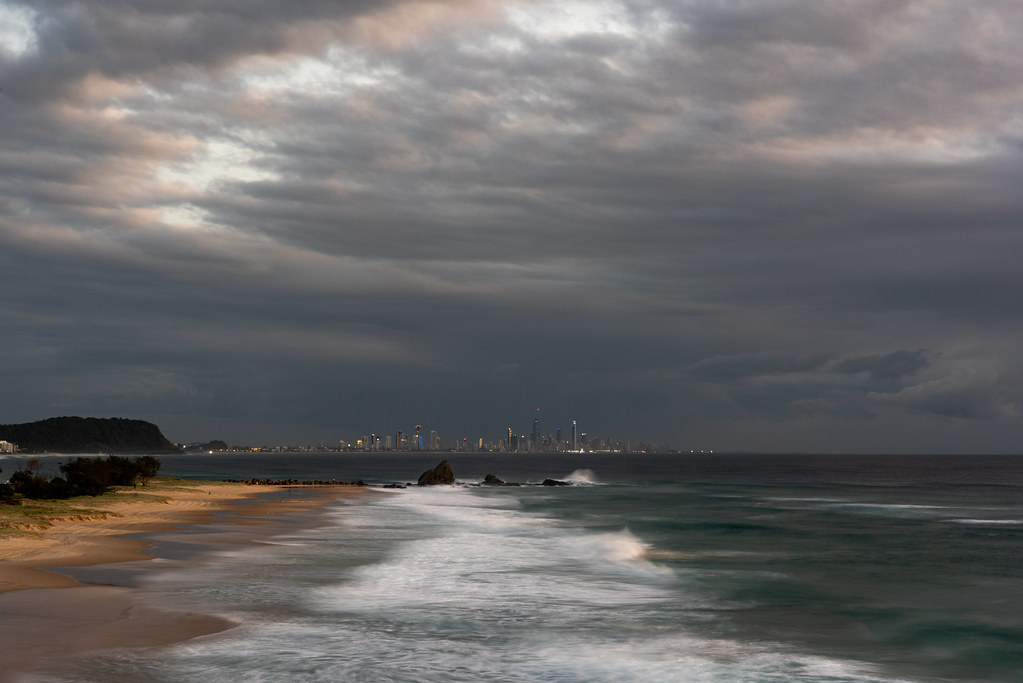 Last Lights Gloomy Sky Early morning muted sunrise slowly … Flickr